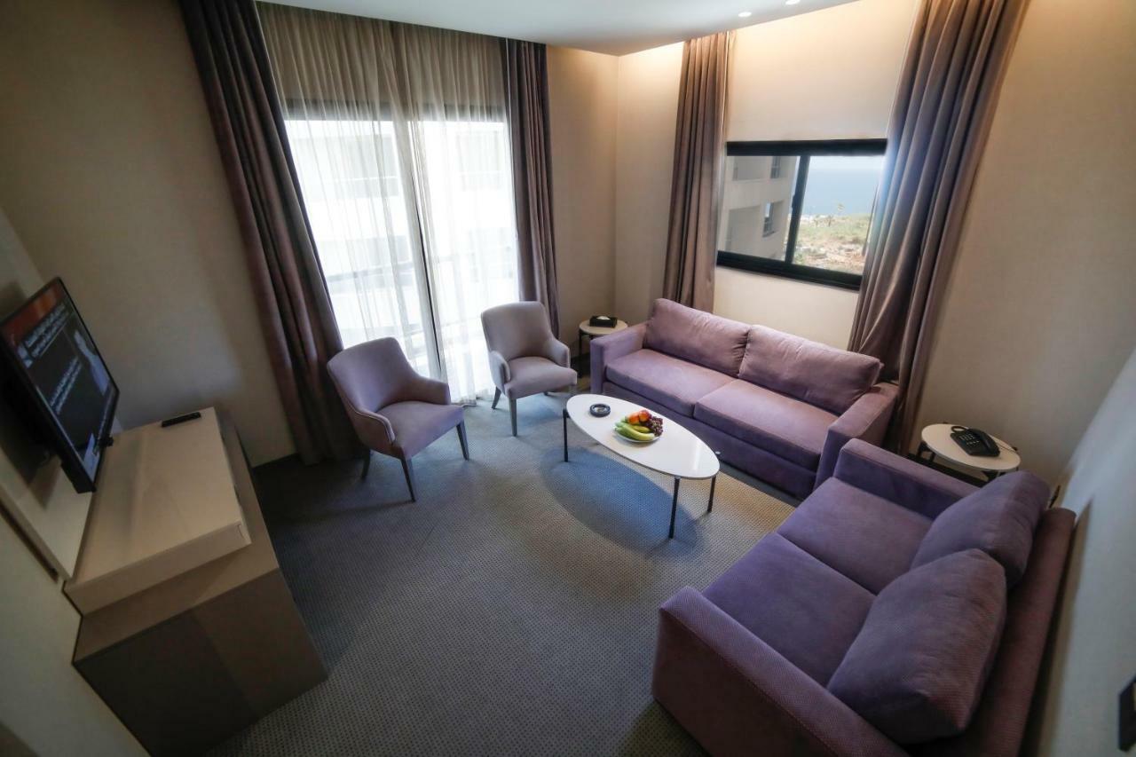 Rawsheh 51 Otel Beyrut Dış mekan fotoğraf