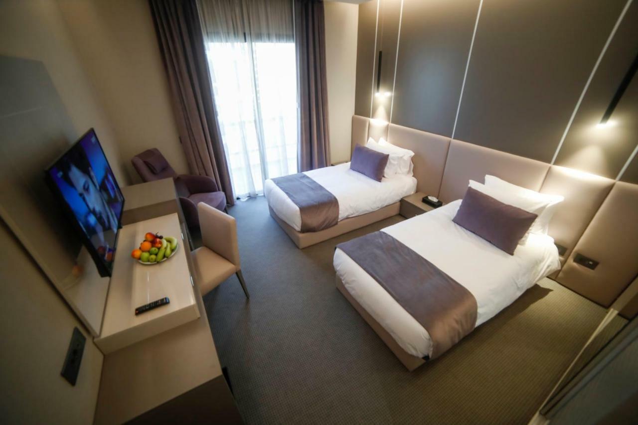 Rawsheh 51 Otel Beyrut Dış mekan fotoğraf