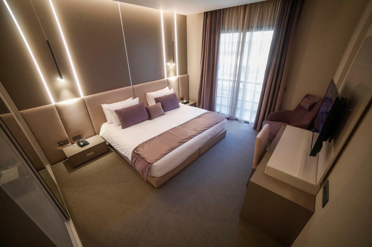 Rawsheh 51 Otel Beyrut Dış mekan fotoğraf