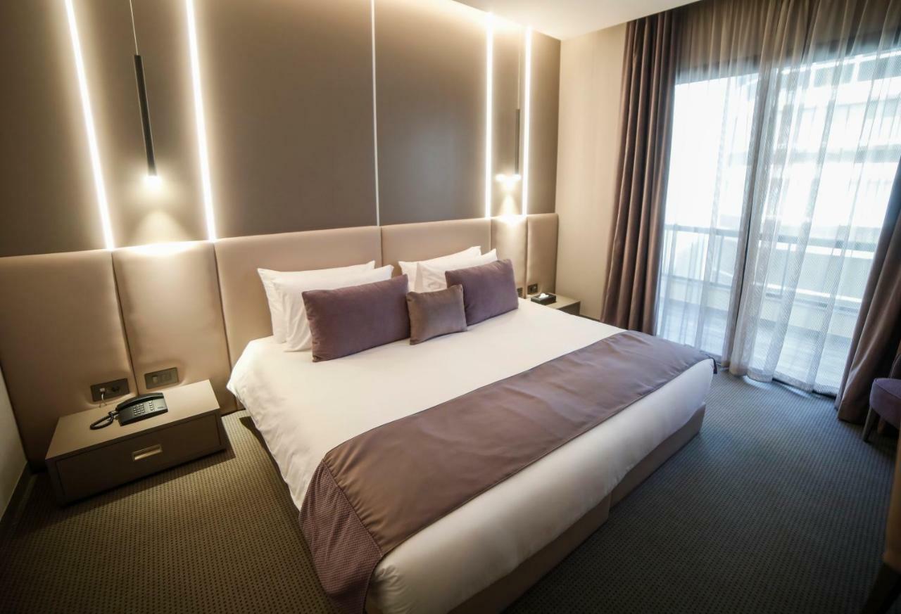 Rawsheh 51 Otel Beyrut Dış mekan fotoğraf
