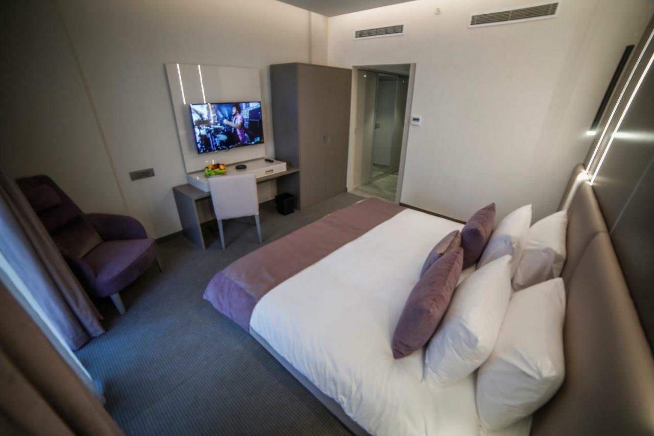 Rawsheh 51 Otel Beyrut Dış mekan fotoğraf
