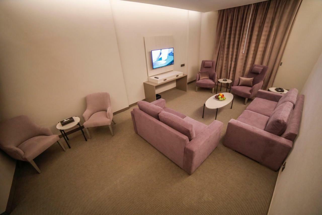 Rawsheh 51 Otel Beyrut Dış mekan fotoğraf